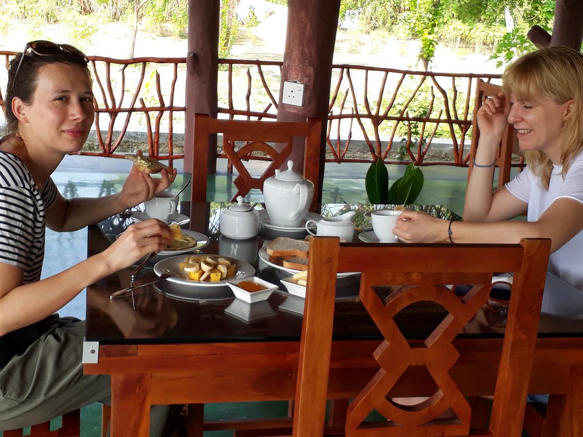 Pearl Cave Cabanas & Resturant Tangalle Esterno foto